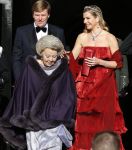 Amsterdam, 29 April 2013
Vertrek Kon. familie vanuit Paleis op de Dam naar het diner in het Rijksmuseum
Koningin Beatrix met Prins Willem Alexander en Prinses Maxima
Foto Peter Smulders BV