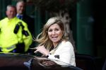 Amsterdam 15 mei 2013
Koningin Maxima verlaat het movenpick hotel.
Peter Smulders bv