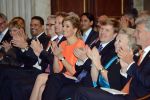 Amsterdam 16 mei 2013
Prinses  Beatrix Koning Willem Alexander en Koningin Maxima bij uitreiking appeltjes van Oranje op het paleijs op de dam
Peter Smulders bv