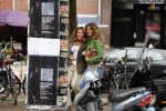 Amsterdam 14 mei 2013
Opening winkel Danie Bles op de cornelis schuytstraat. Leontine Borsato met een vriendin
Peter Smulders bv