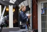 Amsterdam 15 mei 2013
Lieke v Lexmond op de cornelis schuytstraat met manager Frank Wisse
Peter Smulders bv