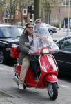 Amsterdam 27 april 2013
Martijn Krabbe en zijn zoon Achilles gaan op vespa scooter bloemen kopen voor de turnjuf van dochter/zus
Peter Smulders bv