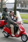 Amsterdam 27 april 2013
Martijn Krabbe en zijn zoon Achilles gaan op vespa scooter bloemen kopen voor de turnjuf van dochter/zus
Peter Smulders bv