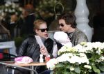Amsterdam 23 april 2013
Nicolette Kluijver met haar man en dochter op terras in amsterdam zuid.
Peter Smulders bv