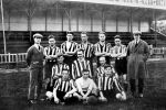 Eindhoven 1913 Het eerste team van de Philips Sportvereniging (PSV) uit Eindhoven.