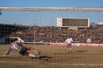 Tokio, 9 t/m 12 December 1988 PSV-Nacional Montevideo (Uruguay)
Met eindstand 1-1 na verlenging 2-2 en via een 6-7 verlies in penaltys.
PSV had 4 x de kans om winnaar te zien en uiteindelijk is het niet gelukt.
0-1 Ostolaza, 1-1 Romario , in de 110e minuut Ronald Koeman 2-1 en in de 119e min wederom Ostolaza 2-2
Wedstrijd werd gespeeld in tokio voor 62000 toeschouwers

Foto Peter Smulders BV