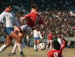 Tokio, 9 t/m 12 December 1988 PSV-Nacional Montevideo (Uruguay)
Met eindstand 1-1 na verlenging 2-2 en via een 6-7 verlies in penaltys.
PSV had 4 x de kans om winnaar te zien en uiteindelijk is het niet gelukt.
0-1 Ostolaza, 1-1 Romario , in de 110e minuut Ronald Koeman 2-1 en in de 119e min wederom Ostolaza 2-2
Wedstrijd werd gespeeld in tokio voor 62000 toeschouwers

Foto Peter Smulders BV