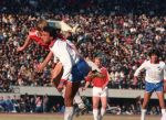 Tokio, 9 t/m 12 December 1988 PSV-Nacional Montevideo (Uruguay)
Met eindstand 1-1 na verlenging 2-2 en via een 6-7 verlies in penaltys.
PSV had 4 x de kans om winnaar te zien en uiteindelijk is het niet gelukt.
0-1 Ostolaza, 1-1 Romario , in de 110e minuut Ronald Koeman 2-1 en in de 119e min wederom Ostolaza 2-2
Wedstrijd werd gespeeld in tokio voor 62000 toeschouwers

Foto Peter Smulders BV