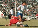 Tokio, 9 t/m 12 December 1988 PSV-Nacional Montevideo (Uruguay)
Met eindstand 1-1 na verlenging 2-2 en via een 6-7 verlies in penaltys.
PSV had 4 x de kans om winnaar te zien en uiteindelijk is het niet gelukt.
0-1 Ostolaza, 1-1 Romario , in de 110e minuut Ronald Koeman 2-1 en in de 119e min wederom Ostolaza 2-2
Wedstrijd werd gespeeld in tokio voor 62000 toeschouwers

Foto Peter Smulders BV