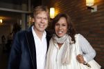 Aalsmeer 26 april 2013
Gerard Joling krijgt uit handen van de burgemeester van Aalsmeer een koninklijke onderscheiding (lintje). Patty Brard met vriend Antoine
Peter Smulders bv