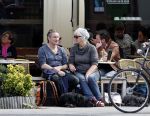 Amsterdam 15 september 2012
Peter Blok met zijn vrouw op terras.
Peter Smulders bv