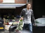 Amsterdam 11 mei 2013
Piet Boon koopt rozen voor zijn moeder op moederdag.
Peter Smulders bv