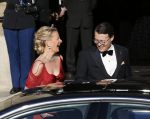 Amsterdam, 29 April 2013
Kon. gasten op weg naar het diner
Prinses Mabel met Prins Constatijn en Prinses Laurentien
Foto Peter Smulders BV
