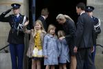 Amsterdam, 29 April 2013 Aankomst Prins Willem Alexander met Maxima en de kinderen bij het Paleis
Foto Peter Smulders BV