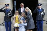 Amsterdam, 29 April 2013
Vertrek Kon. familie vanuit Paleis op de Dam naar het diner in het Rijksmuseum
Prins Willem Alexander en Prinses Maxima met gezin
Foto Peter Smulders BV
