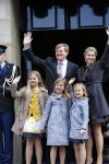 Amsterdam, 29 April 2013
Vertrek Kon. familie vanuit Paleis op de Dam naar het diner in het Rijksmuseum
Prins Willem Alexander en Prinses Maxima met gezin
Foto Peter Smulders BV