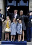 Amsterdam, 29 April 2013
Vertrek Kon. familie vanuit Paleis op de Dam naar het diner in het Rijksmuseum
Prins Willem Alexander en Prinses Maxima met gezin
Foto Peter Smulders BV