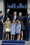 Amsterdam, 29 April 2013
Vertrek Kon. familie vanuit Paleis op de Dam naar het diner in het Rijksmuseum
Prins Willem Alexander en Prinses Maxima met gezin
Foto Peter Smulders BV