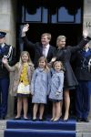Amsterdam, 29 April 2013
Vertrek Kon. familie vanuit Paleis op de Dam naar het diner in het Rijksmuseum
Prins Willem Alexander en Prinses Maxima met gezin
Foto Peter Smulders BV