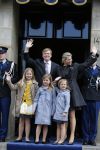 Amsterdam, 29 April 2013
Vertrek Kon. familie vanuit Paleis op de Dam naar het diner in het Rijksmuseum
Prins Willem Alexander en Prinses Maxima met gezin
Foto Peter Smulders BV