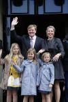 Amsterdam, 29 April 2013
Vertrek Kon. familie vanuit Paleis op de Dam naar het diner in het Rijksmuseum
Prins Willem Alexander en Prinses Maxima met gezin
Foto Peter Smulders BV