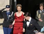 Amsterdam, 29 April 2013
Kon. gasten op weg naar het diner
Prinses Mabel met Prins Constatijn en Prinses Laurentien
Foto Peter Smulders BV