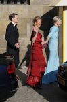 Amsterdam, 29 April 2013
Kon. gasten op weg naar het diner
Prinses Mabel met Prins Constatijn en Prinses Laurentien
Foto Peter Smulders BV
