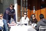 Amsterdam 28 april 2013
Rick en Bob Brandsteder met vrienden op terras.
Peter Smulders bv