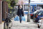 Amsterdam 27 april 2013
Rob Houwer doet boodschappen.
Peter Smulders bv