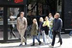 Amsterdam 28 april 201
Rob en Richard Witschge met hun vrouwen en kinderen op de cornelis schuytstraat. ZE kwamen Ronald de Boer toevallig tegen.
Peter Smulders bv