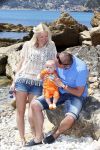 Ibiza 2 mei 2013
Sonja Bakker met man jan Reus en zoontje Bram op het strand op ibiza.
Peter Smulders bv