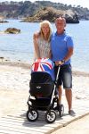 Ibiza 2 mei 2013
Sonja Bakker met man jan Reus en zoontje Bram op het strand op ibiza.
Peter Smulders bv