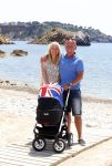 Ibiza 2 mei 2013
Sonja Bakker met man jan Reus en zoontje Bram op het strand op ibiza.
Peter Smulders bv