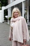 Laren 10 mei 2013
Willeke Alberti winkelend in Laren.
Peter Smulders bv