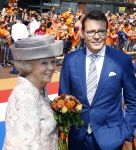 De Rijp en Amstelveen 26 april 2014
De eerste koningsdag met aan wezig Koning Willem Alexander koningin Maxima Prinses Beatrix prinses Amalia Alaexia Ariane Pieter v Vollenhoven Prinses Margriet Prins Constantijn Prinses Laurentien Prins Maurits Prinses Marilene Prins Floris Prinses Aimee Prins Pieter Christiaan Prinses Anita Prins Bernhard jr en prinses Annette.