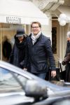 Amsterdam 4 april 2015
Albert Verlinde doet boodschappen op de pc hooftstraat . Hij gaat binnenkort op de pc wonen in zijn nieuwe huis/appartement