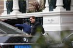 Amsterdam 8 april 2015
Albert Verlinde verlaat het Amstel hotel
