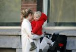 Amsterdam 14 april 2015  
Bracha v Doesburgh met dochter op de fiets