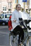 Amsterdam 14 april 2015  
Bracha v Doesburgh met dochter op de fiets