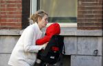 Amsterdam 14 april 2015  
Bracha v Doesburgh met dochter op de fiets