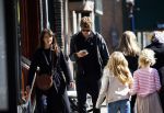 Amsterdam 30 april 2015
Carice v Houten met haar vriend Kees v Nieuwkerk op de cornelis schuytstraat