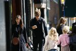 Amsterdam 30 april 2015
Carice v Houten met haar vriend Kees v Nieuwkerk op de cornelis schuytstraat