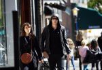 Amsterdam 30 april 2015
Carice v Houten met haar vriend Kees v Nieuwkerk op de cornelis schuytstraat