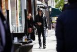Amsterdam 30 april 2015
Carice v Houten met haar vriend Kees v Nieuwkerk op de cornelis schuytstraat