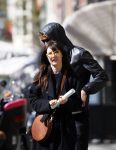 Amsterdam 30 april 2015
Carice v Houten met haar vriend Kees v Nieuwkerk op de cornelis schuytstraat