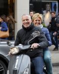 Amsterdam 11 april 2015
Caroline Tensen met man Ernst Jan Smids op vespa scooter