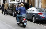 Amsterdam 11 april 2015
Caroline Tensen met man Ernst Jan Smids op vespa scooter