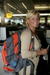 Schiphol 19 september 2005
Carolien Tensen vertrekt naar kilimajaro met 3 heren Hans Robert en Titus Kramer.
Peter Smulders bv