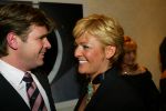 Amsterdam 2 maart 2002

 
Modeshow Mart Visser in het Hilton

Peter Gallas en Carolien Tensen


Peter Smulders bv