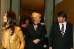 Amsterdam 2 maart 2002

 
Modeshow Mart Visser in het Hilton

Peter Gallas en Carolien Tensen


Peter Smulders bv